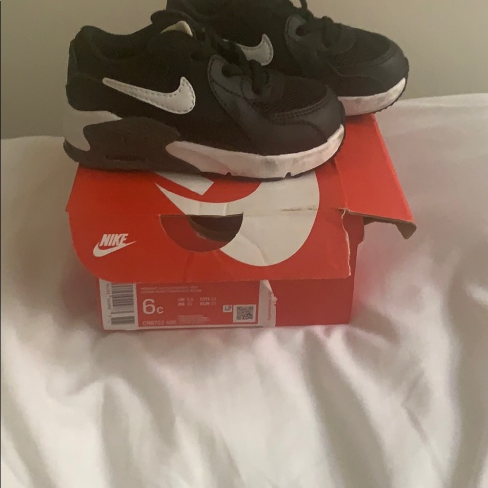 Shoe